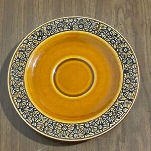 Daisy Iron Stone Plate set of 4 saucers dinnerware home goods dining decorations